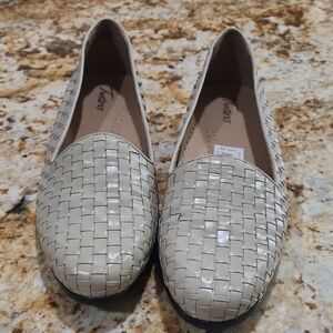 Trotters Women's Woven Cream Slip On Loafers Flats Size 10.5